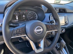 Nissan Versa SV CVT 2025