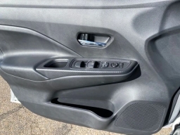 Nissan Versa SV CVT 2025