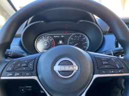Nissan Versa SV CVT 2025