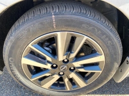 Nissan Versa SV CVT 2025