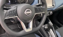 Nissan Versa SV CVT 2025