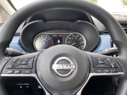 Nissan Versa SV CVT 2025