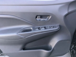 Nissan Versa SV CVT 2025