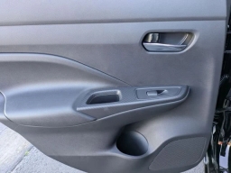 Nissan Versa SV CVT 2025