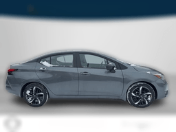 Nissan Versa SR CVT 2025
