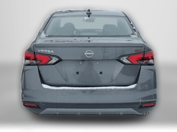 Nissan Versa SR CVT 2025
