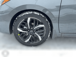 Nissan Versa SR CVT 2025