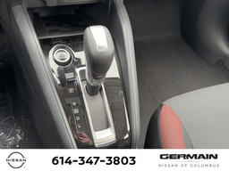 Nissan Versa SR CVT 2025