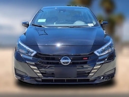 Nissan Versa SR CVT 2025