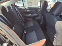 Nissan Versa SR CVT 2025