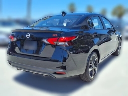 Nissan Versa SR CVT 2025
