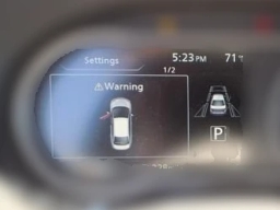 Nissan Versa SR CVT 2025