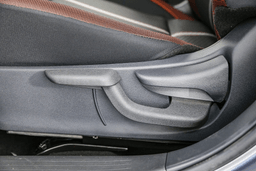 Nissan Versa SR CVT 2025