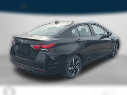 Nissan Versa SR CVT 2025