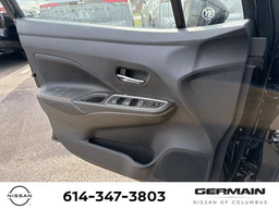 Nissan Versa SR CVT 2025