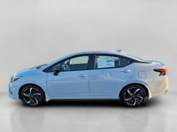 Nissan Versa SR CVT 2025