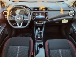 Nissan Versa SR CVT 2025
