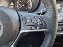 Nissan Versa SR CVT 2025