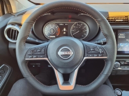 Nissan Versa SR CVT 2025