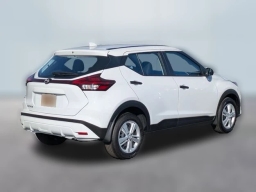 Nissan Kicks Play S FWD 2025