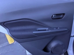 Nissan Kicks Play S FWD 2025