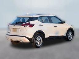 Nissan Kicks Play S FWD 2025
