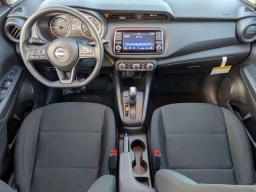 Nissan Kicks Play S FWD 2025