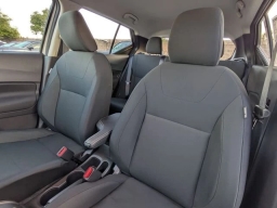 Nissan Kicks Play S FWD 2025