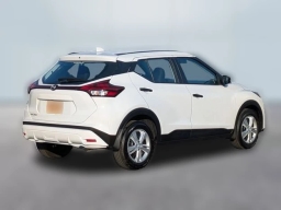 Nissan Kicks Play S FWD 2025