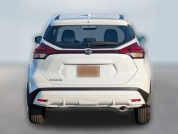 Nissan Kicks Play S FWD 2025