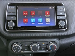 Nissan Kicks Play S FWD 2025