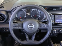 Nissan Kicks Play S FWD 2025