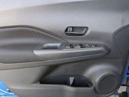 Nissan Kicks Play S FWD 2025