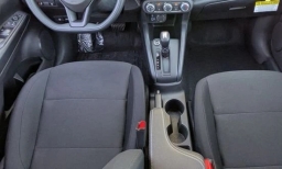 Nissan Kicks Play S FWD 2025