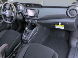 Nissan Kicks Play S FWD 2025