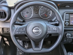Nissan Kicks Play S FWD 2025
