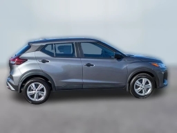 Nissan Kicks Play S FWD 2025