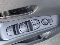 Nissan Kicks Play S FWD 2025