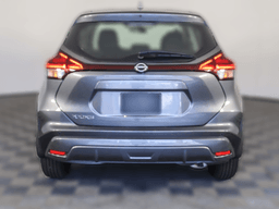 Nissan Kicks Play S FWD 2025