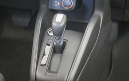 Nissan Kicks Play S FWD 2025