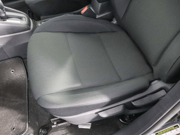 Nissan Kicks Play S FWD 2025