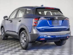 Nissan Kicks S AWD 2025