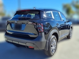 Nissan Kicks S FWD 2026