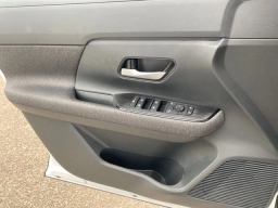 Nissan Kicks SV AWD 2026