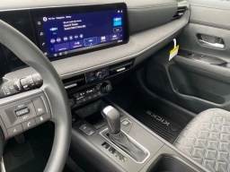 Nissan Kicks SV AWD 2026