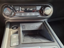 Nissan Kicks SV AWD 2026