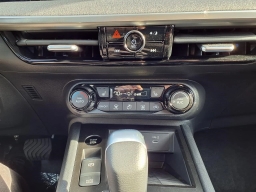 Nissan Kicks SV AWD 2026