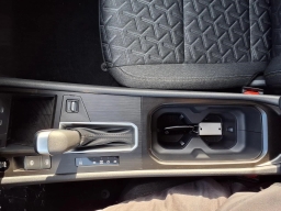 Nissan Kicks SV AWD 2026