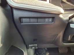 Nissan Kicks SV AWD 2026