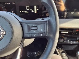 Nissan Kicks SV AWD 2026